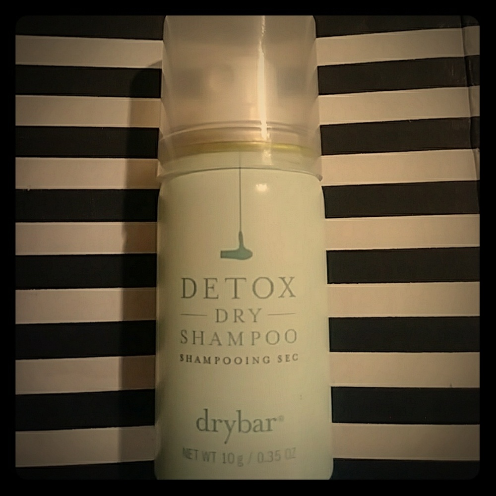 Detox dry shampoo